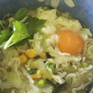 ピリ辛隠し味☆サッポロ一番塩ラーメンアレンジ